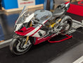Load image into Gallery viewer, POCHER Ducati Panigale - V2 Superquadro Final Edition 1:4