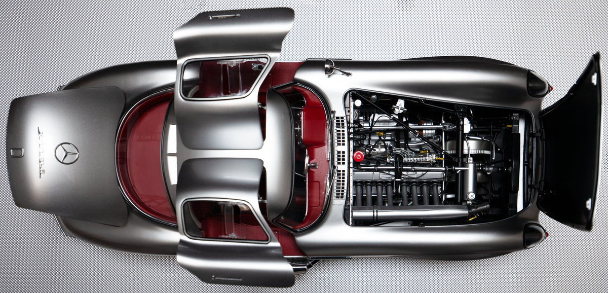 LEGRAND Mercedes-Benz 300 SLR ''Uhlenhaut Coupé'' Bausatz Maßstab 1/8 "The Red"