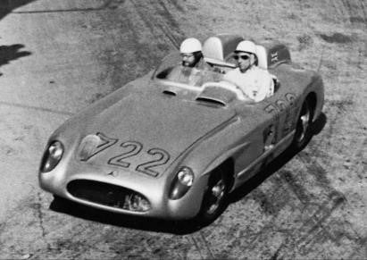 Mercedes Benz 300 SLR Roadster, n°722 argent, 2 béquilles, échelle 1/87