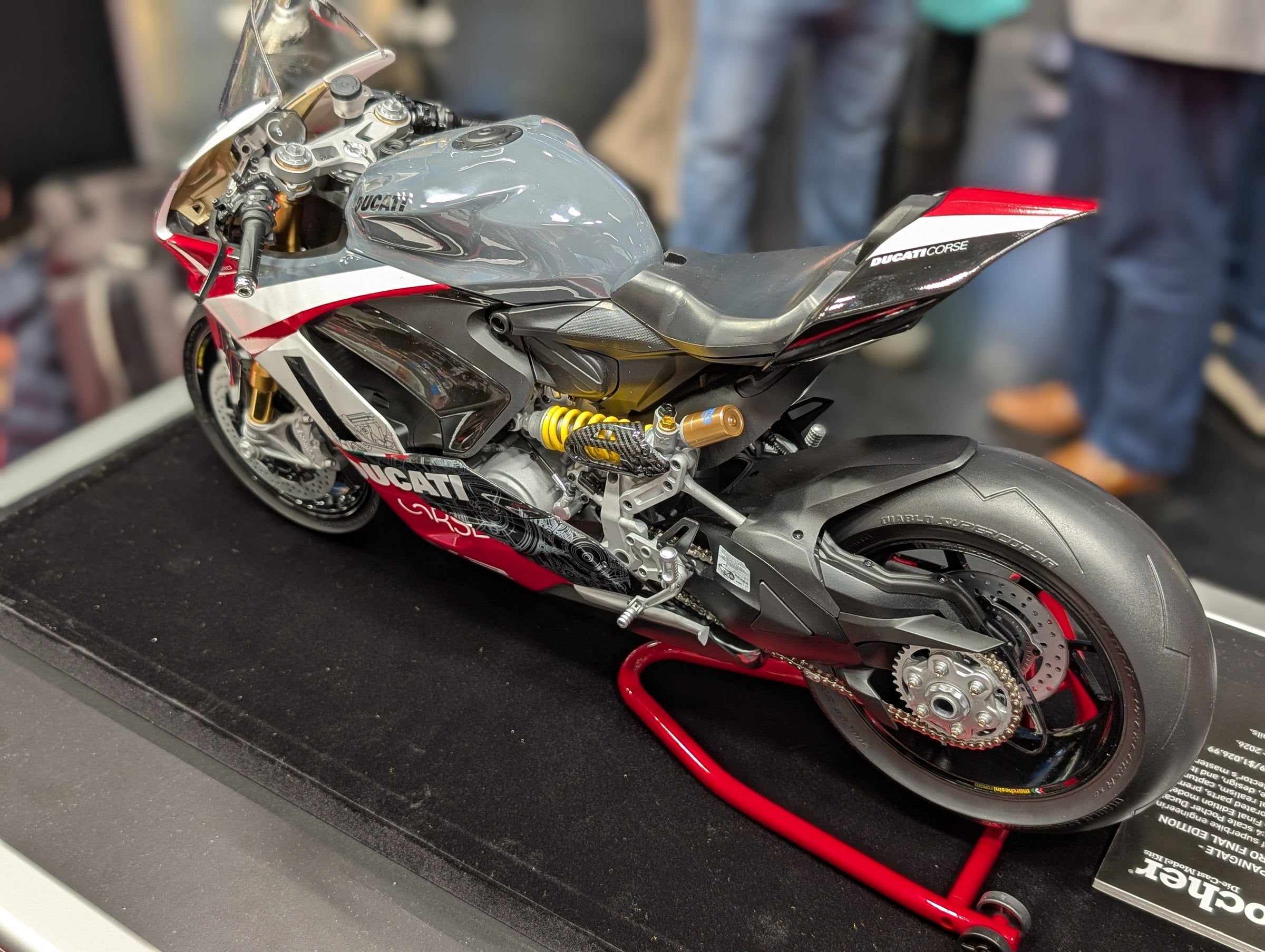 POCHER Ducati Panigale - V2 Superquadro Final Edition 1:4